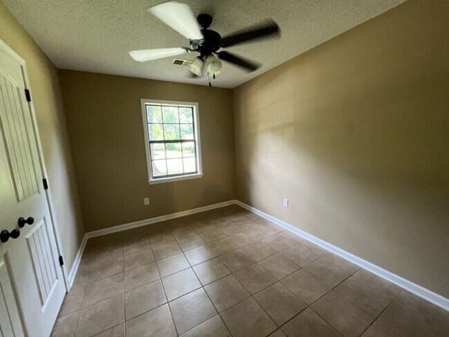 Foto del edificio - Renovated 3 Bedroom 1 Bath Home for Rent!
