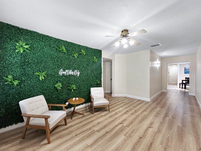 Foto del edificio - 3811 39th Ave N