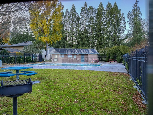 Building Photo - 2288 Segundo Ct