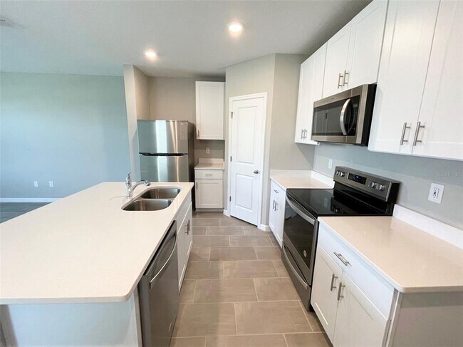 Building Photo - 5844 Ocean Isle Dr