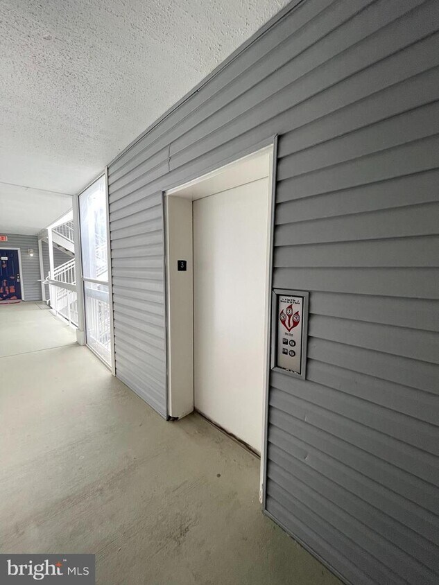 3176 Summit Square Dr Unit 4C2, Oakton, VA 22124 Apartment for Rent