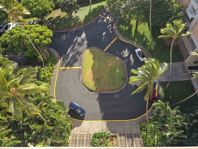 Building Photo - 1519 Nuuanu Ave