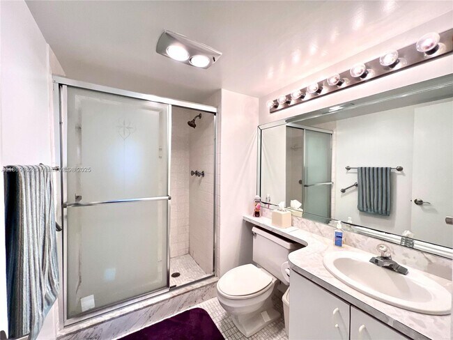 Foto del edificio - 671 S Hollybrook Dr