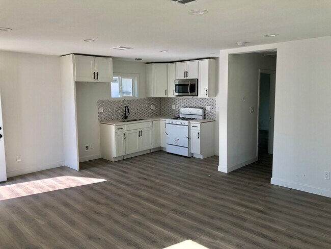 Foto del edificio - 409 W Santa Ana St