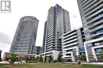 Building Photo - 7165 Yonge St