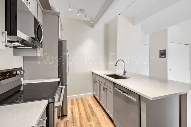 Foto del edificio - 551 N Pearl St