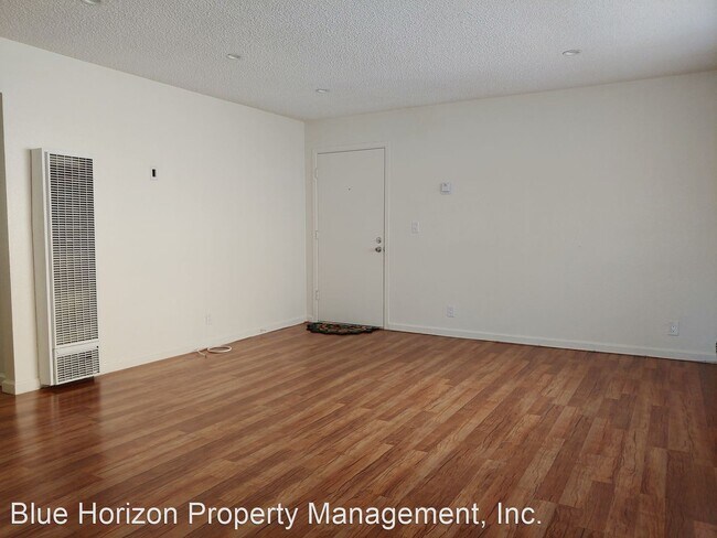 Building Photo - 2 br, 2 bath Apartment - 880 W. 3rd Street