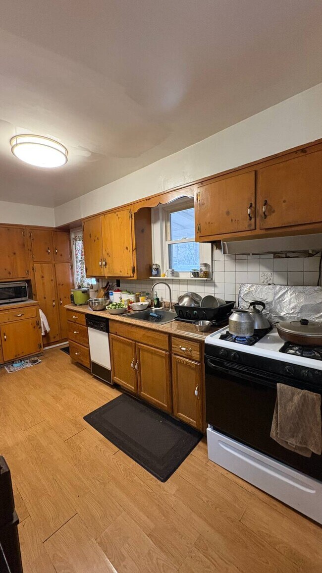 Foto del edificio - 85-37 264th St