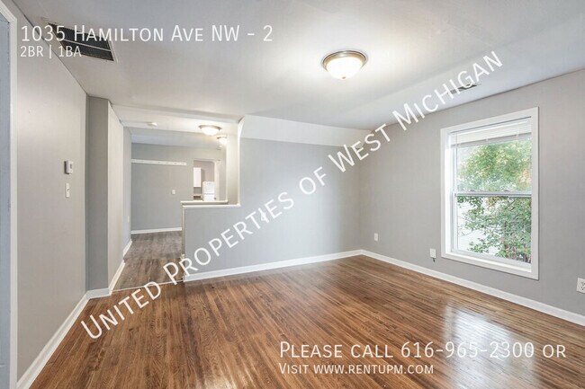 Building Photo - Available now| 2 Bedroom, 1 Bath Upper Lev...