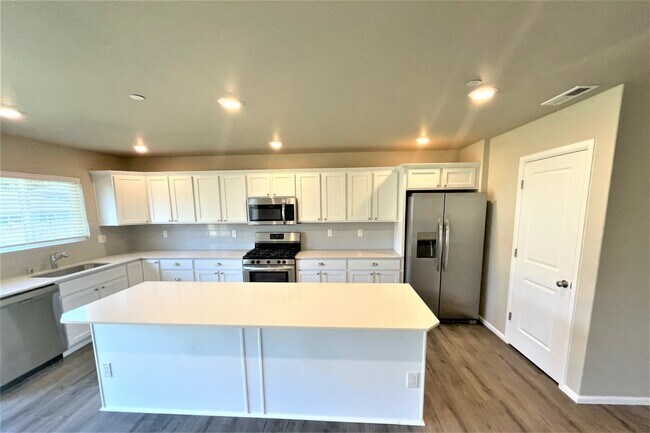 Foto del edificio - 1704 Division St SW