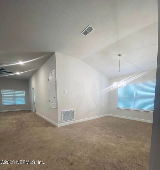 Building Photo - 7285 Gateway Ct