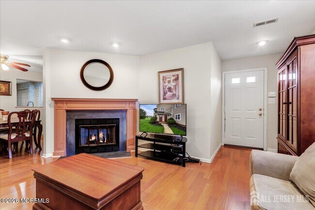 Foto del edificio - 38 Rutland Ln