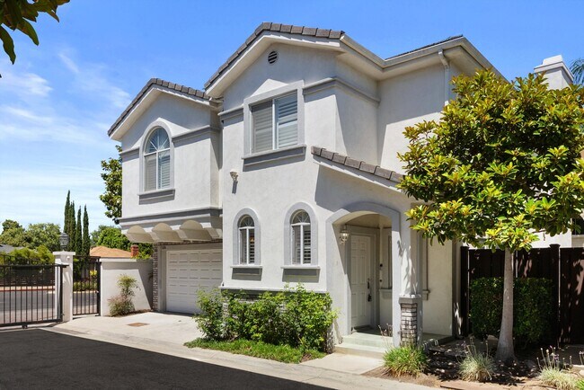 Building Photo - 15804 Crest Ln