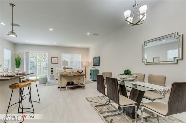 Foto del edificio - 3 br, 2.5 bath House - 637 SW 12th Ave 1