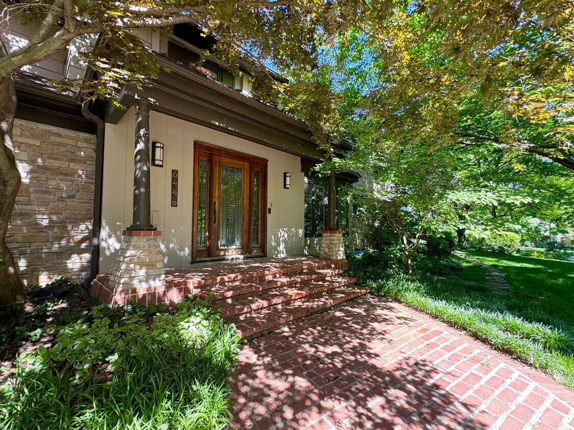 Foto principal - 6440 Overbrook Rd