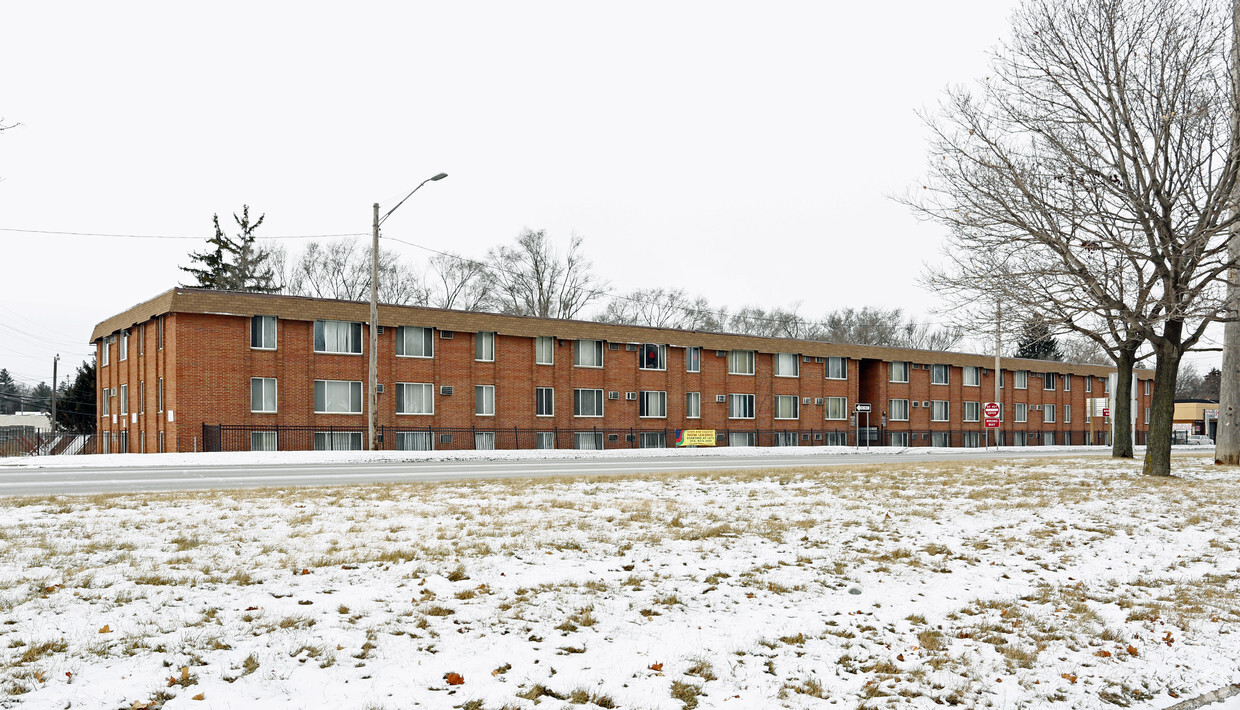 Primary Photo - Four Corners Apartments