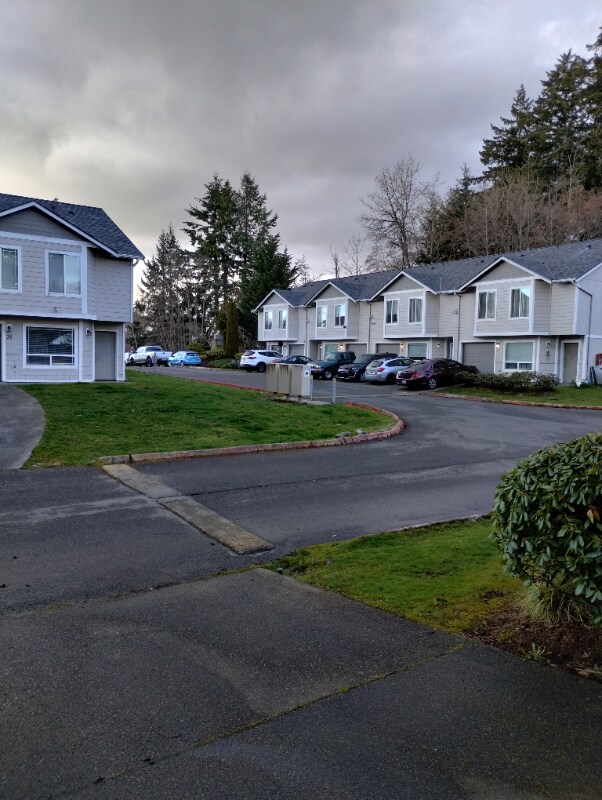 1210 110th St E, WA 98445 Townhome Rentals in WA