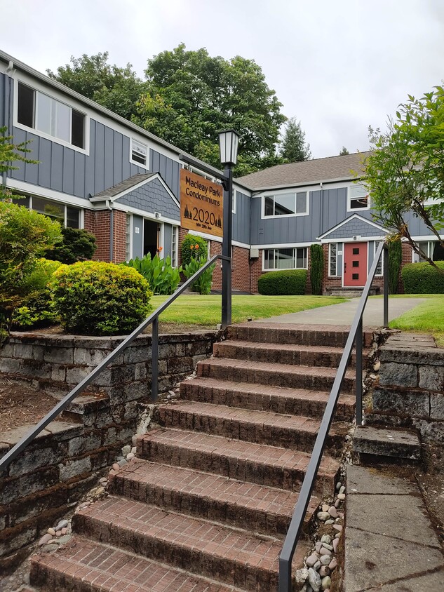 Primary Photo - 2020 NW 29th Ave