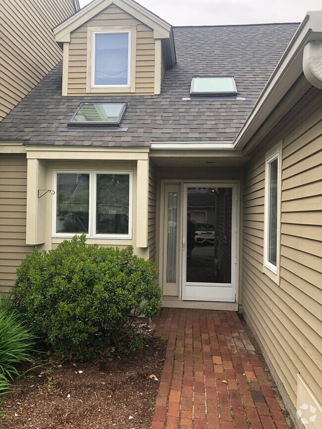 Condos for Rent Near University of Connecticut Depot Campus Storrs