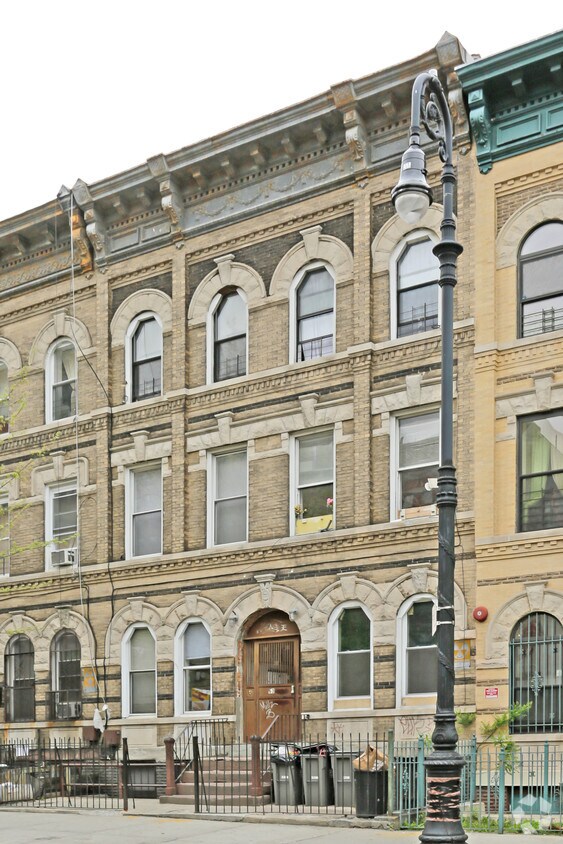 Primary Photo - 63 Stuyvesant Ave