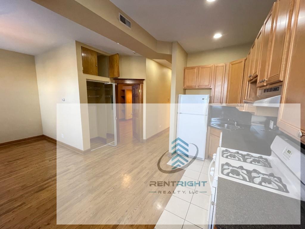 Foto principal - 1357 N Ashland Ave