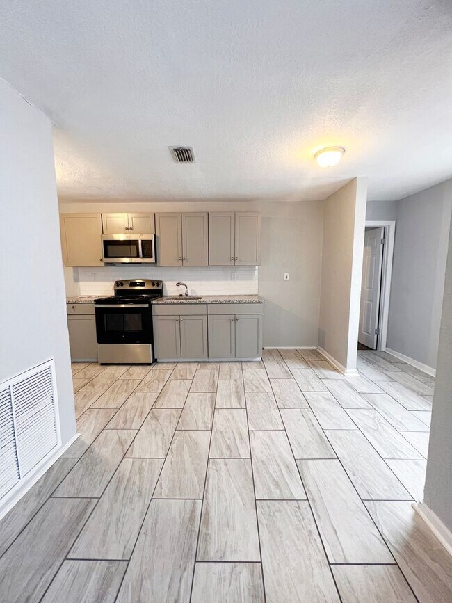 Foto del edificio - Newly Renovated 3/2