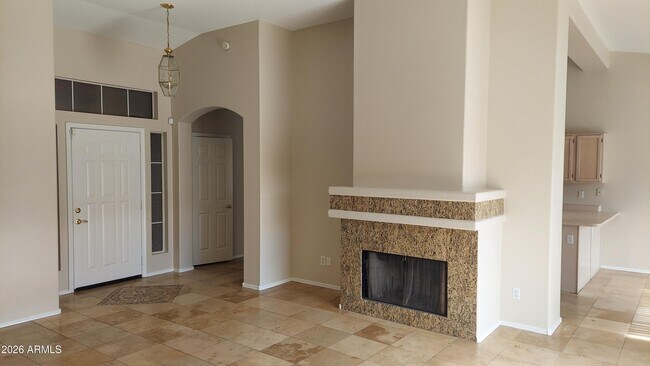 Foto del edificio - 1545 E Harvard Ave