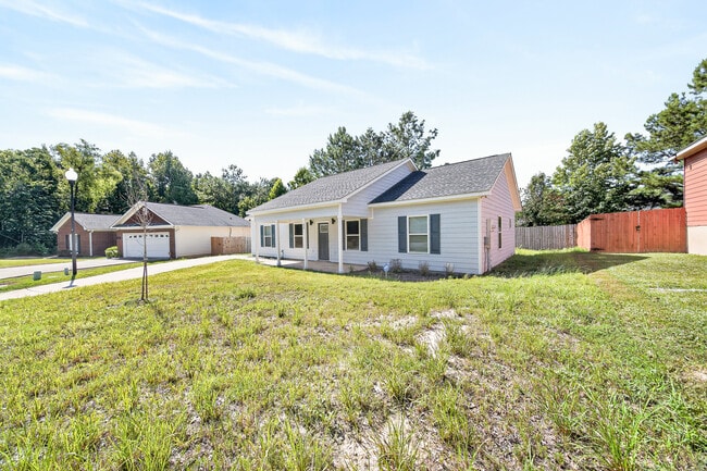 Building Photo - 213 Rie Ct