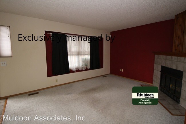 Building Photo - 4 br, 3 bath House - 3917 Smoke Tree Dr