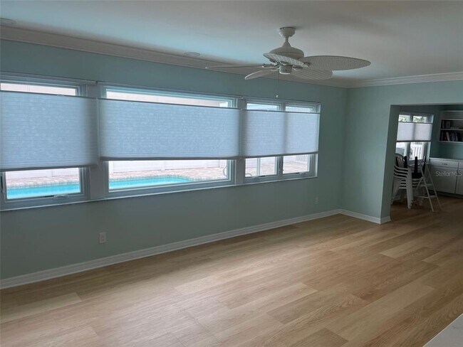 Foto del edificio - 601 64th Ave
