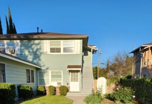 Building Photo - 6512 Woodley Ave