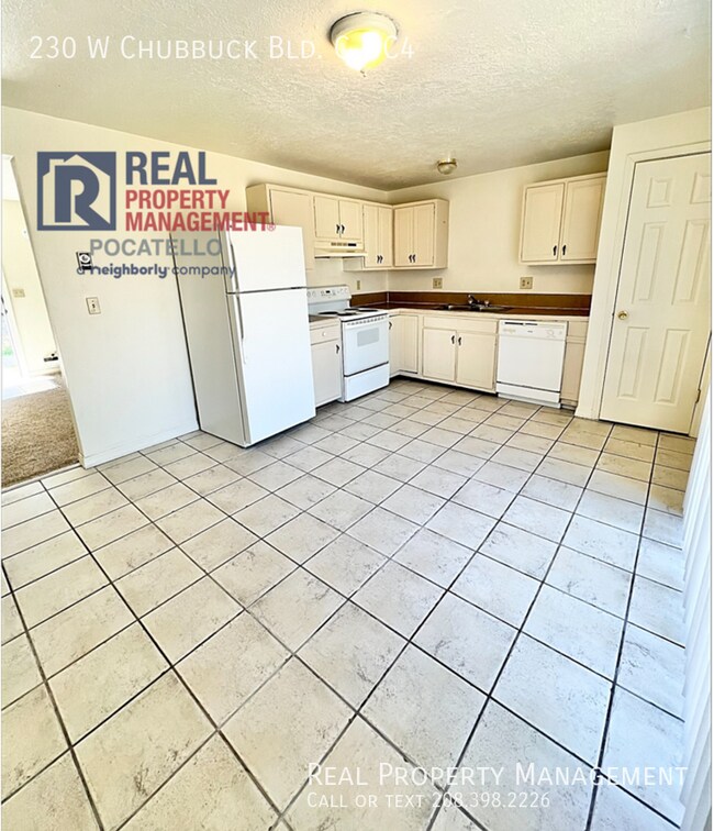 Building Photo - 2 Bedroom 1 bath Apartment