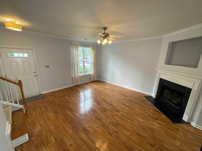 Fireplace makes for cozy winter evenings - 412 Colwick Ln