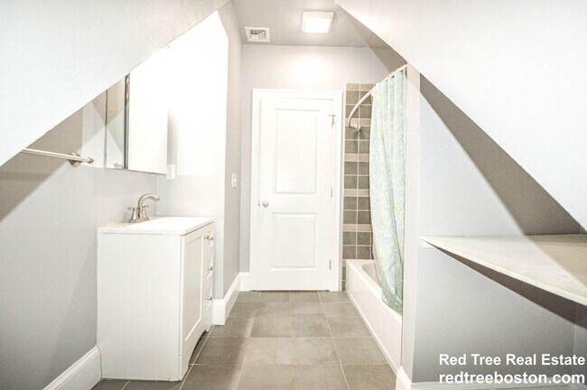 Foto del edificio - 231 Chestnut Hill Ave