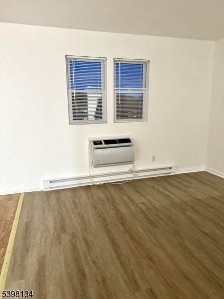 Foto del edificio - 469 River Styx Rd