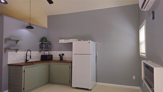 Foto del edificio - 23806 Brushy Woods St