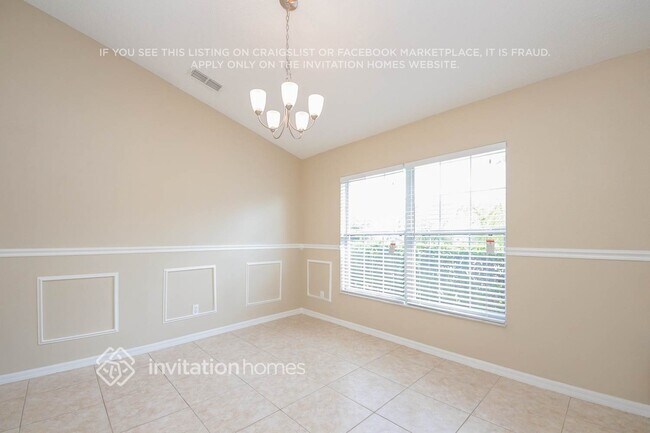 Foto del edificio - 1911 Summit Oaks Cir