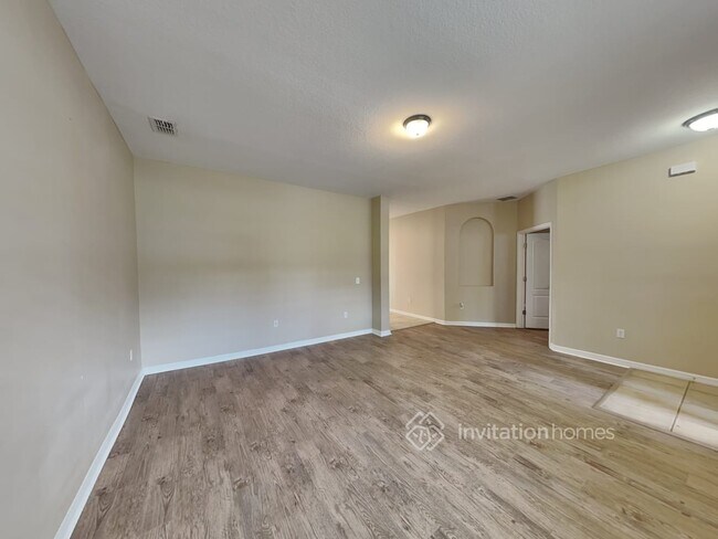 Foto del edificio - 2861 St Clair St