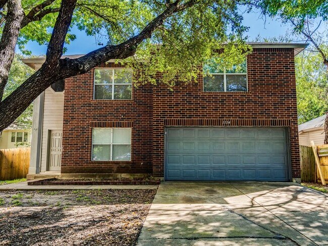 Foto del edificio - 1114 Thorn Creek Pl