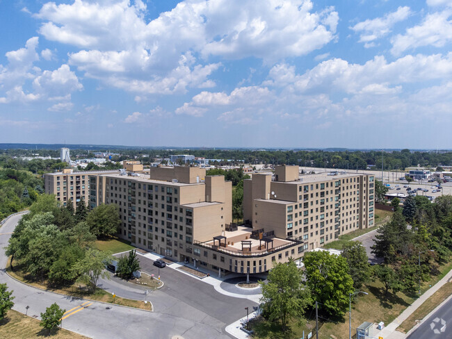 Building Photo - Mackenzie Square