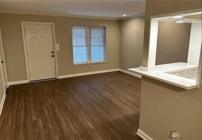 Building Photo - 3125 Colonial Way, Unit S