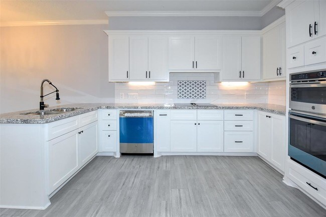 Foto del edificio - 15731 Tanya Cir