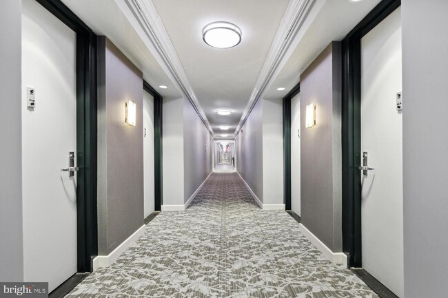 Foto del edificio - 5101 River Rd
