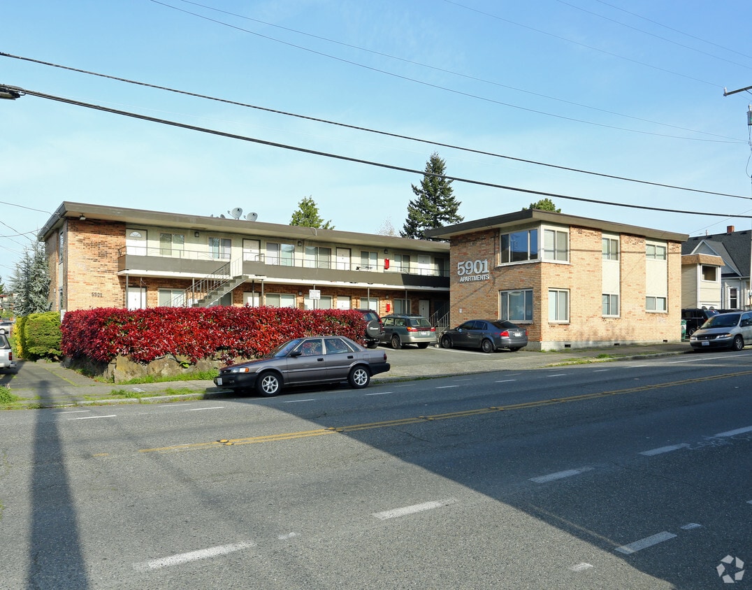 Primary Photo - 5901 Apartments