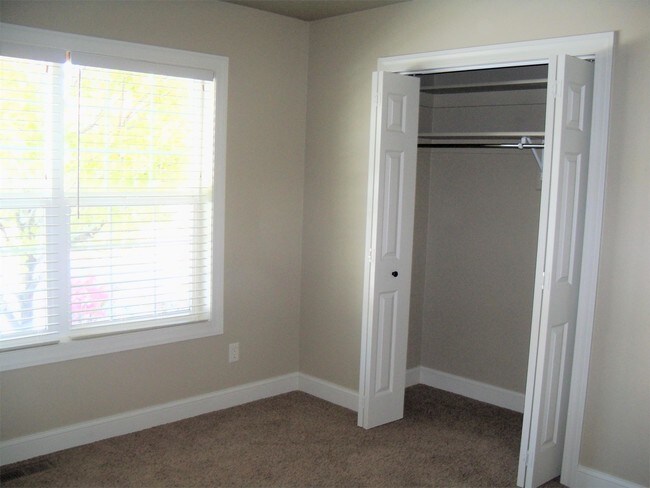 Foto del edificio - 6240 Gray Hawk Way
