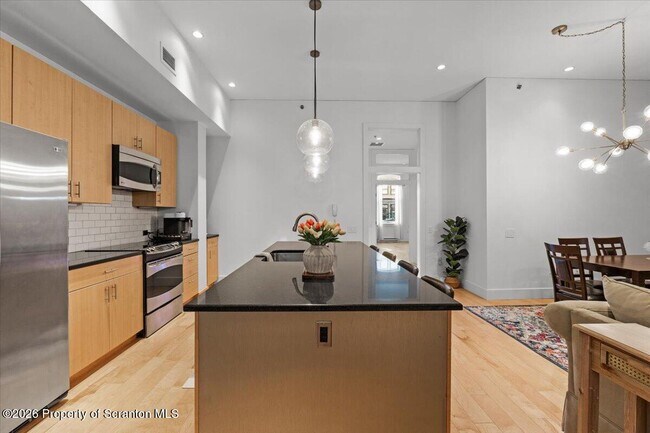 Building Photo - 509 Bogart Pl