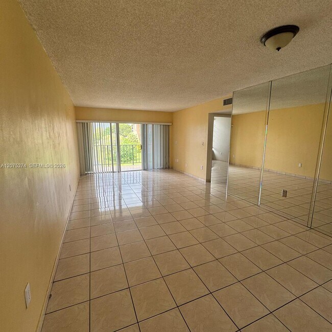 Foto del edificio - 506 NW 87th Ave