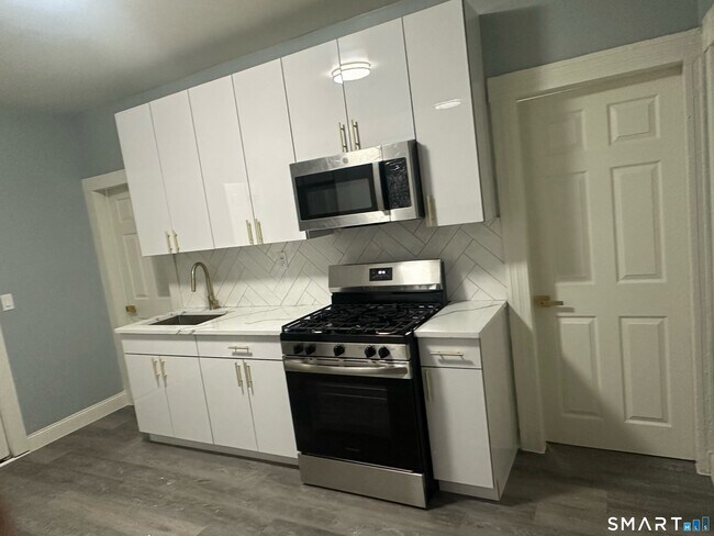 Foto del edificio - 268 Davenport Ave