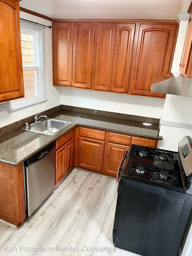 Building Photo - 2 br, 1 bath House - 729 Lakeview Avenue