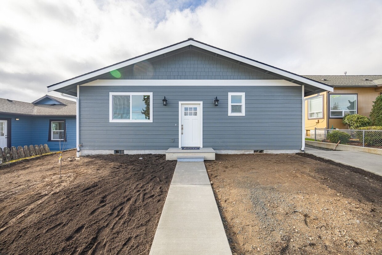 Foto principal - 1120 W 8th St